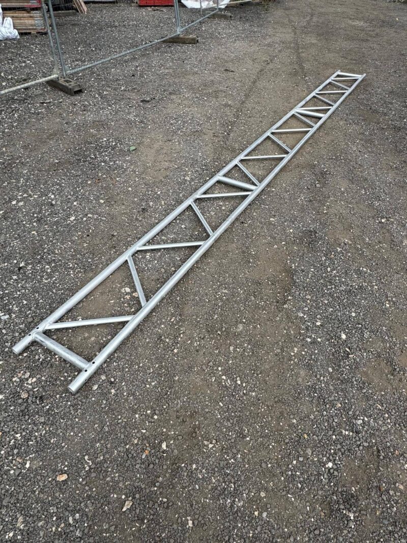 Aluminium lattice beam 6.1m in length