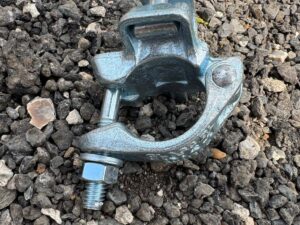 Right angle double coupler