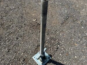 Swivel base jack