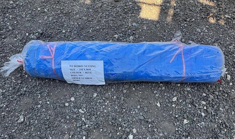 50m long roll of blue debris netting