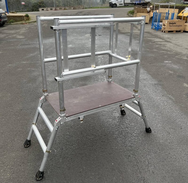 Aluminium podium deck