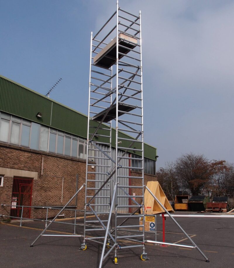 Aluminium scaffold towers